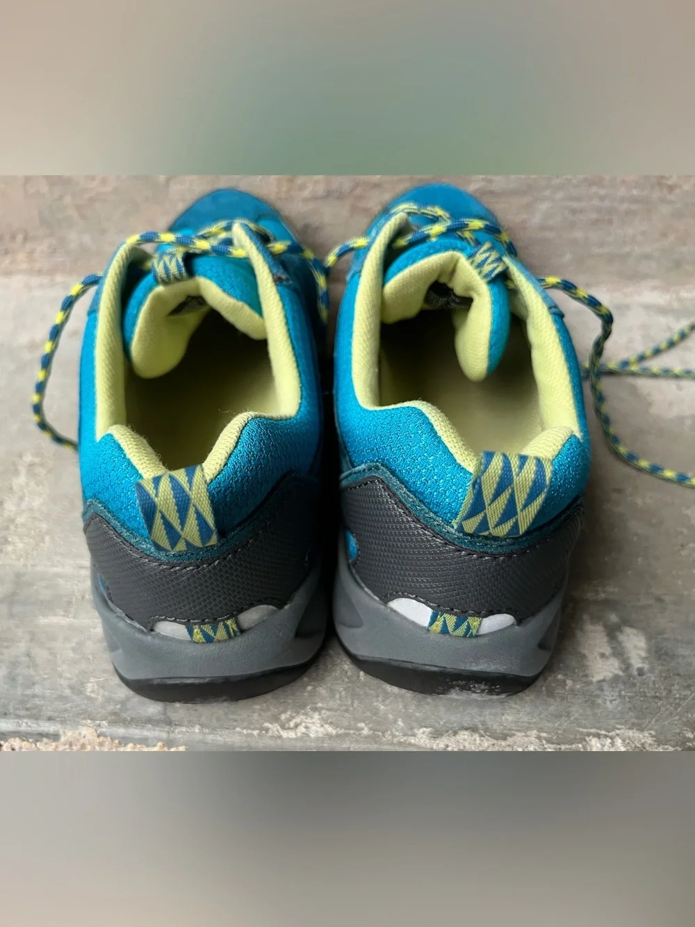 L.L. Bean Girls Kids Teal Lime Trail Sneakers Hiking Books Size 5